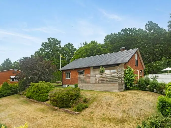 Villa, Trädgårdsvägen 22, Olofström. Bild 1 av 20