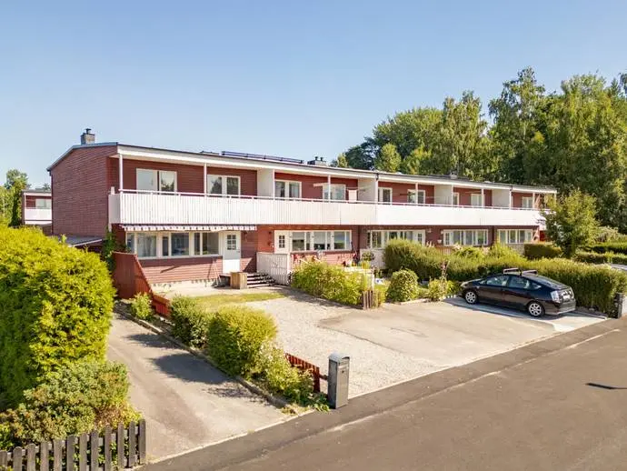 Semi-detached/terraced, Klarinettvägen 21. Photo 1 of 20