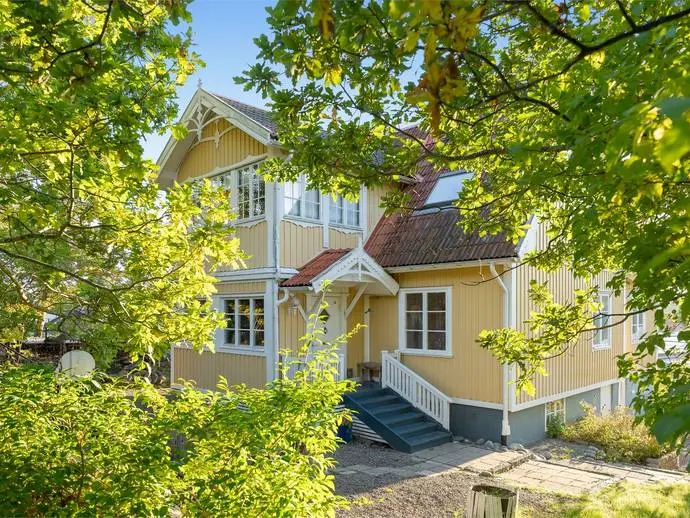 Villa, Mörbyvägen 48, Nynäshamn. Bild 1 av 20