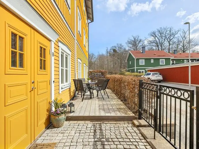 Lägenhet, Hindergårdsgatan 8 B. Bild 1 av 17