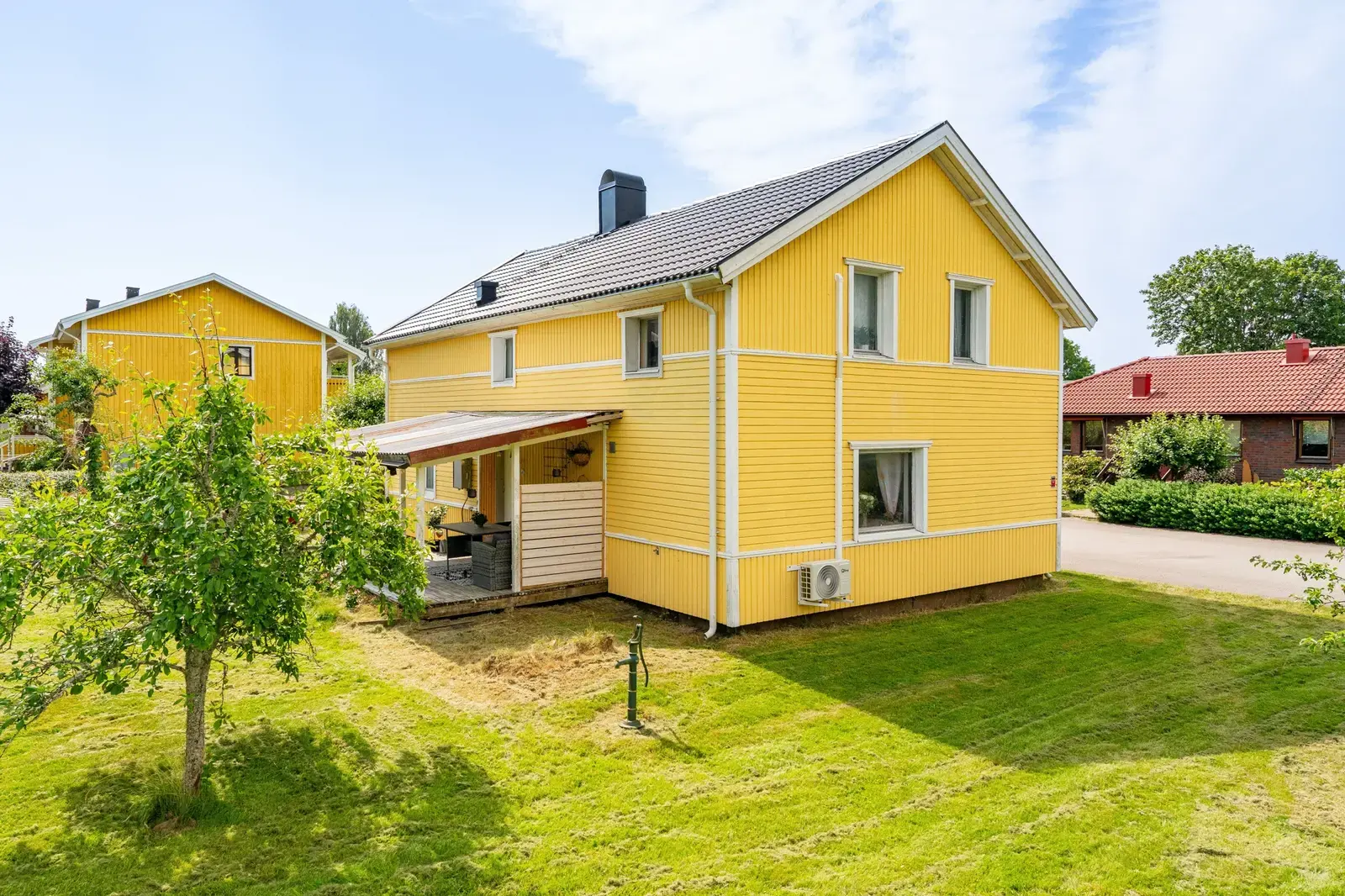 Image 1 of 11 of Stationsvägen 12