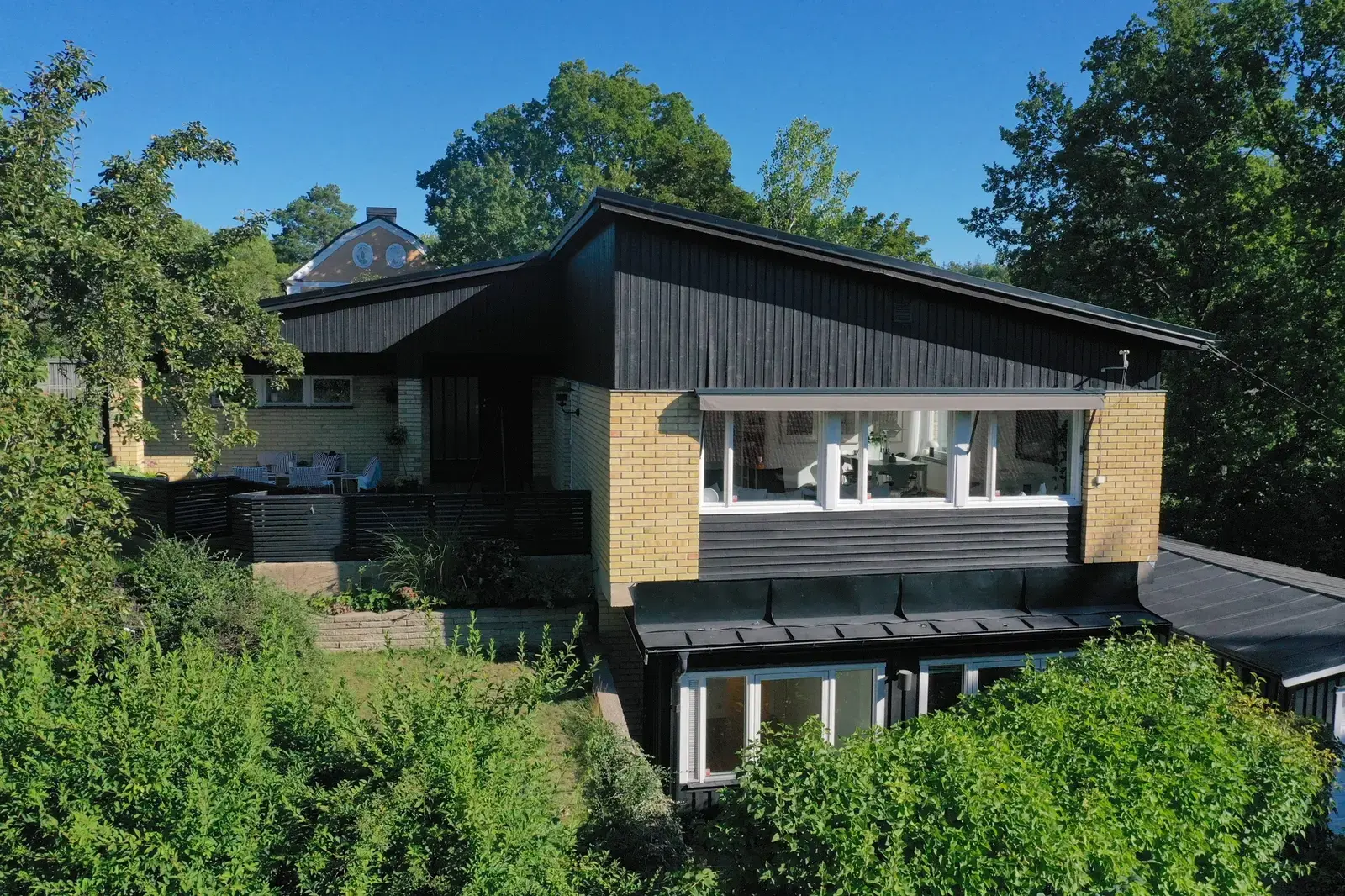 Villa, Movägen 2. Bild 1 av 20