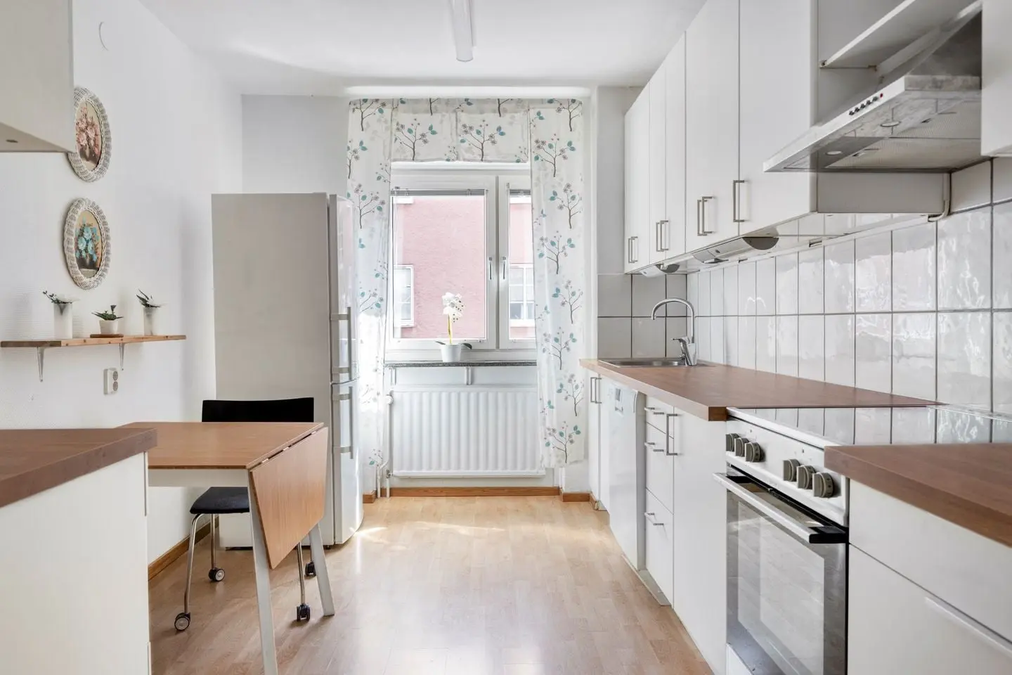 Bild 1 av 17 på Holmgatan