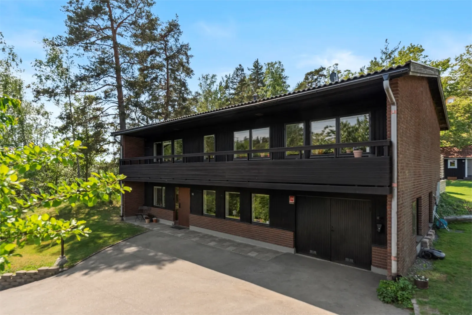 House, Västra Banvägen 138, Österåker. Photo 1 of 40