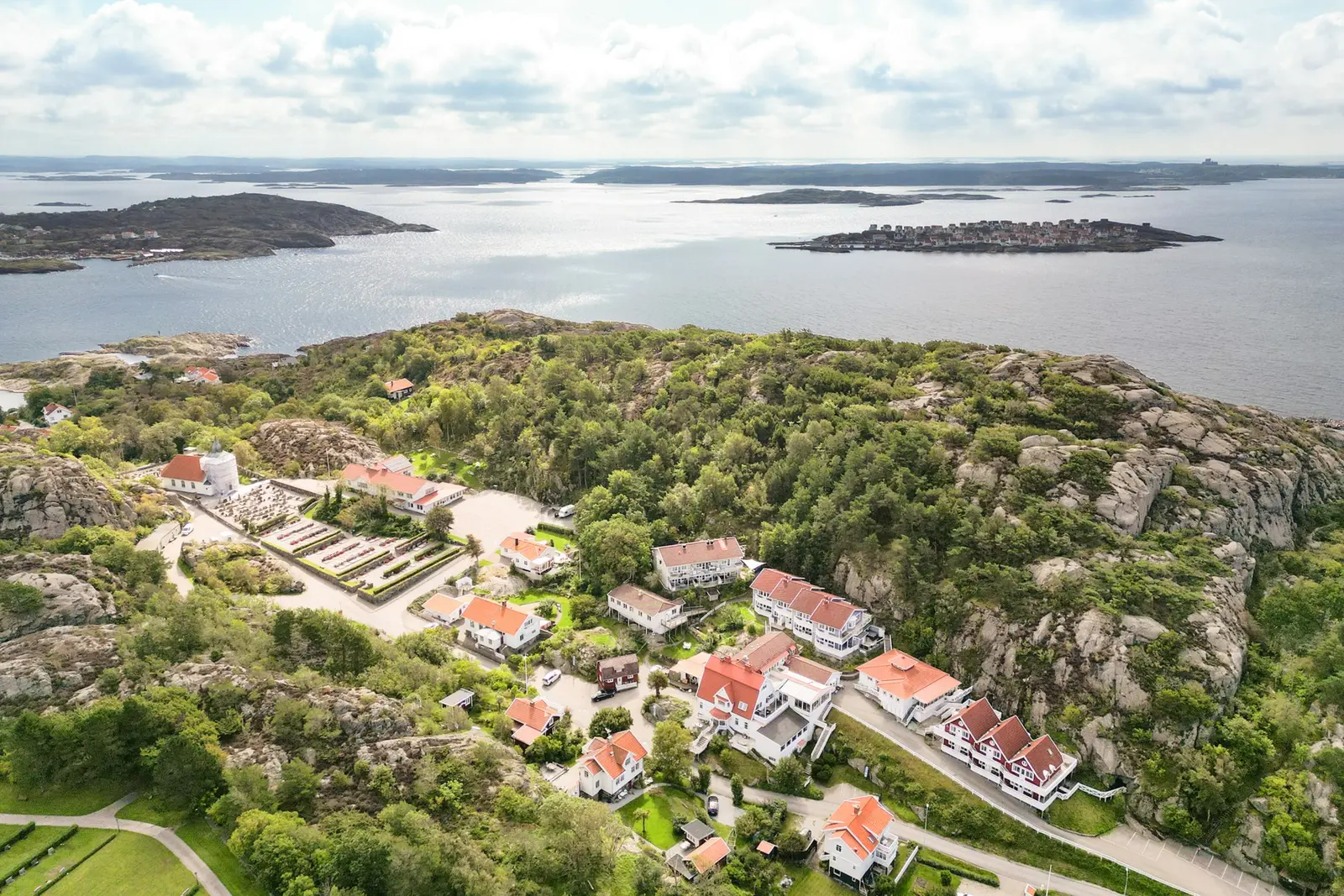 Lägenhet, Kyrkvägen 22  (lgh 407), Tjörn. Bild 1 av 36
