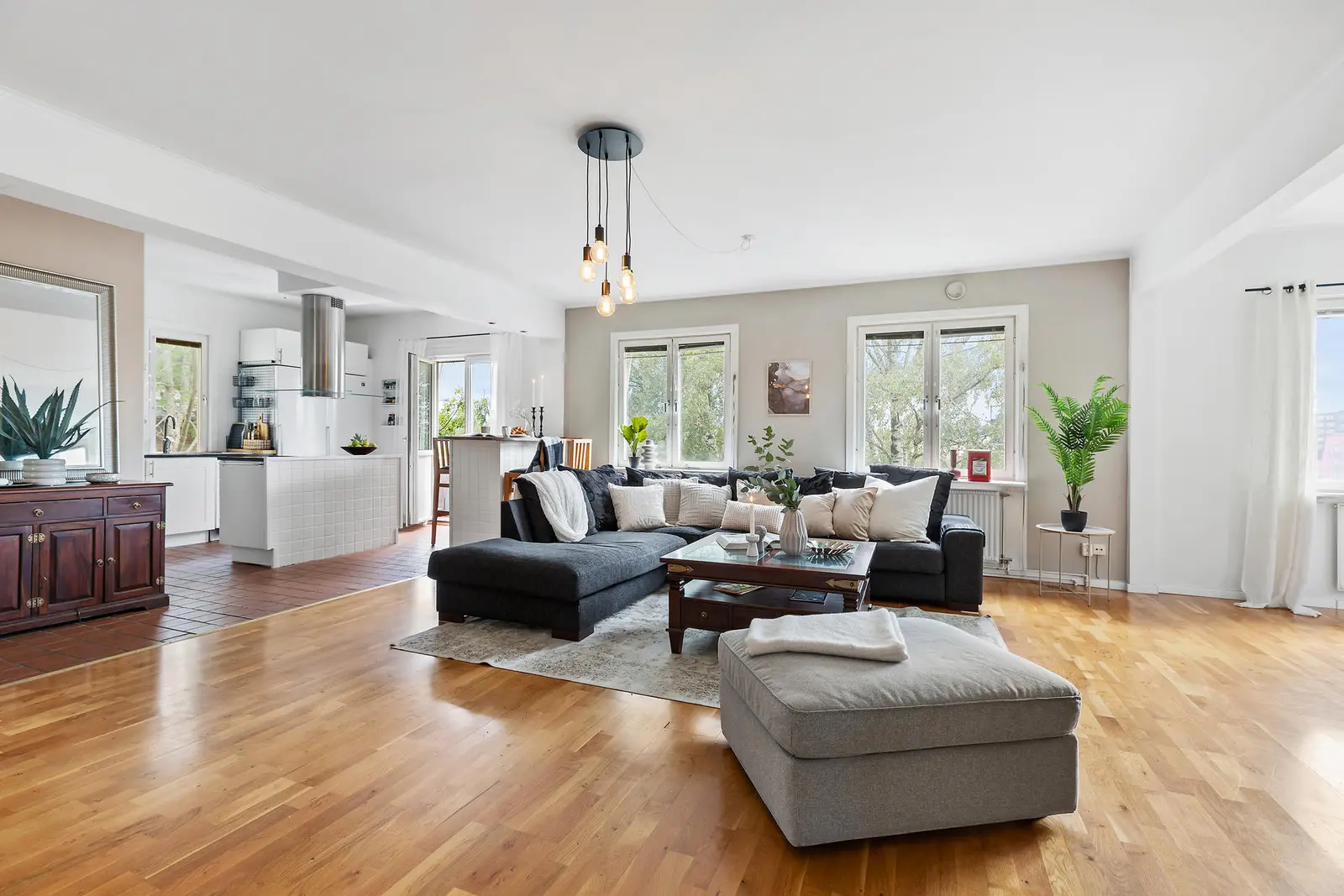 Lägenhet, Järnvägsgatan 86, Sundbyberg. Bild 1 av 34