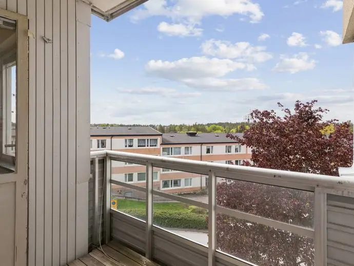 Bild 1 av 20 på Storvretsvägen 29