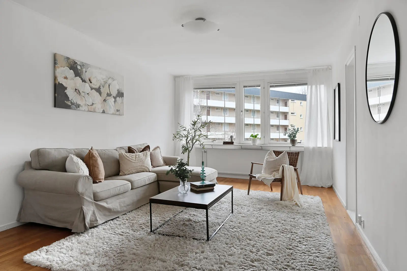 Lägenhet, Loftvägen 12, Skogås. Bild 1 av 20