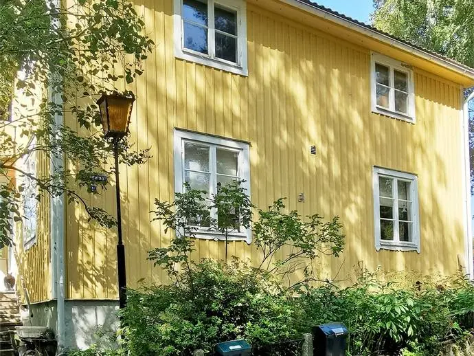 Image 1 of 20 of Villagatan 1