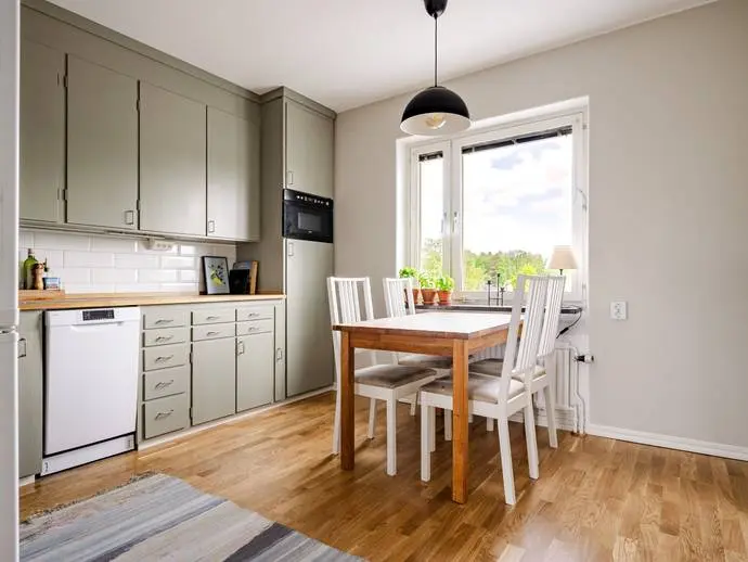 Bild 1 av 20 på Krondikesvägen 48B