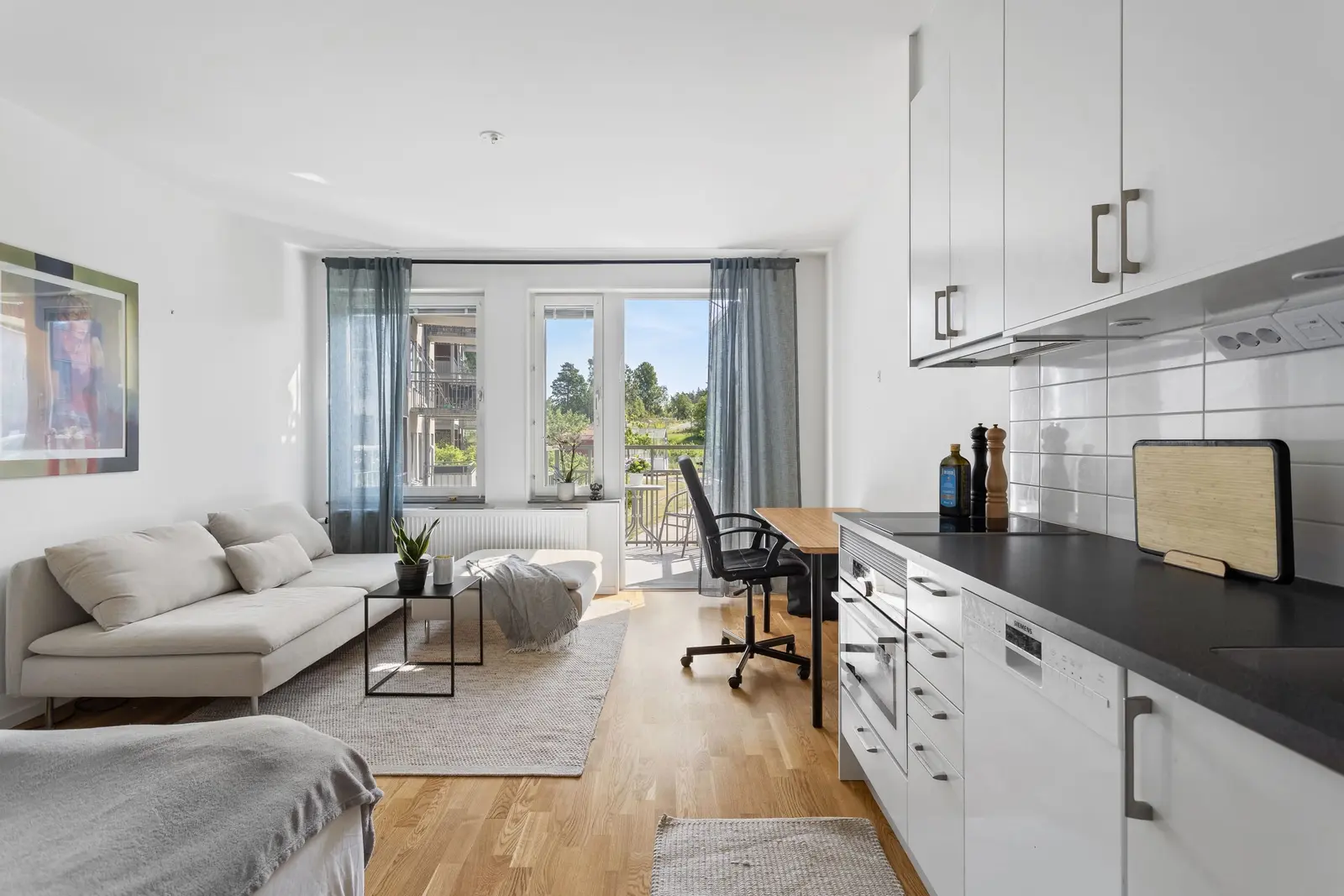 Lägenhet, Åby Allé 1b, Vallentuna. Bild 1 av 21