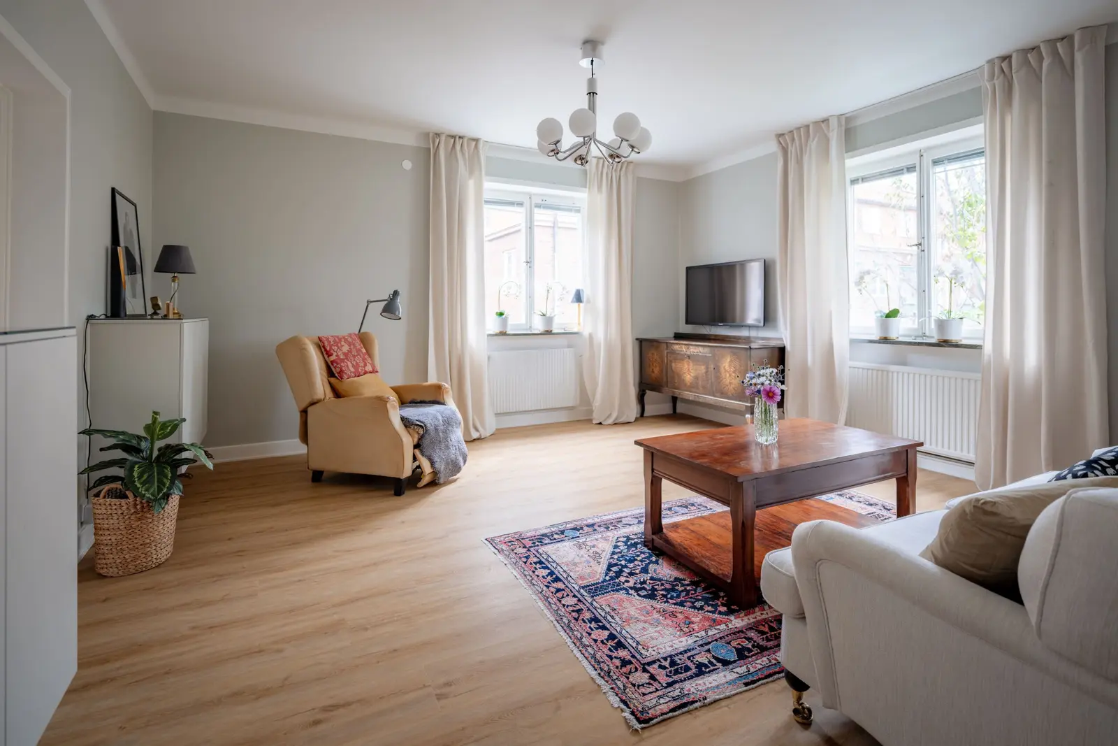 Lägenhet, Läroverksvägen 31a, Lidingö. Bild 1 av 23