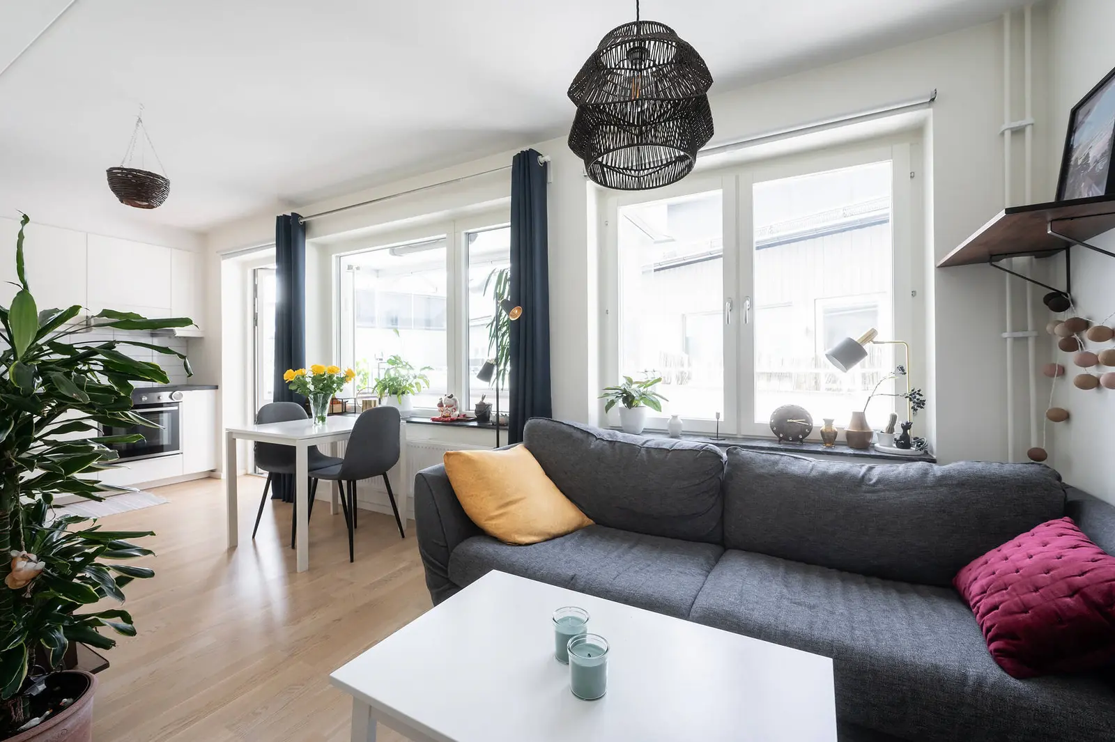 Lägenhet, Finslipargränd 15, Huddinge. Bild 1 av 18
