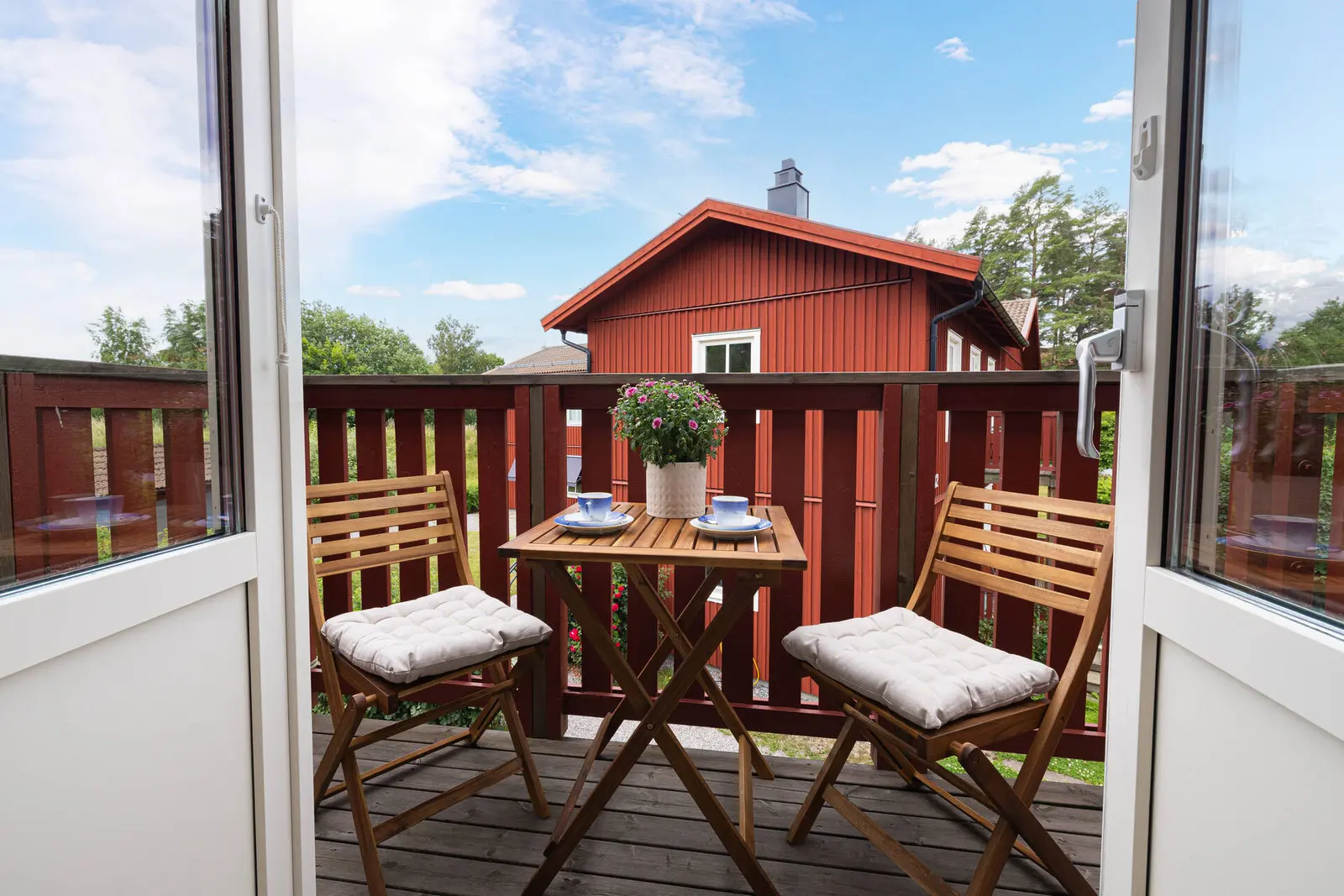 Lägenhet, Södra Årvägen 36, Upplands Väsby. Bild 1 av 20