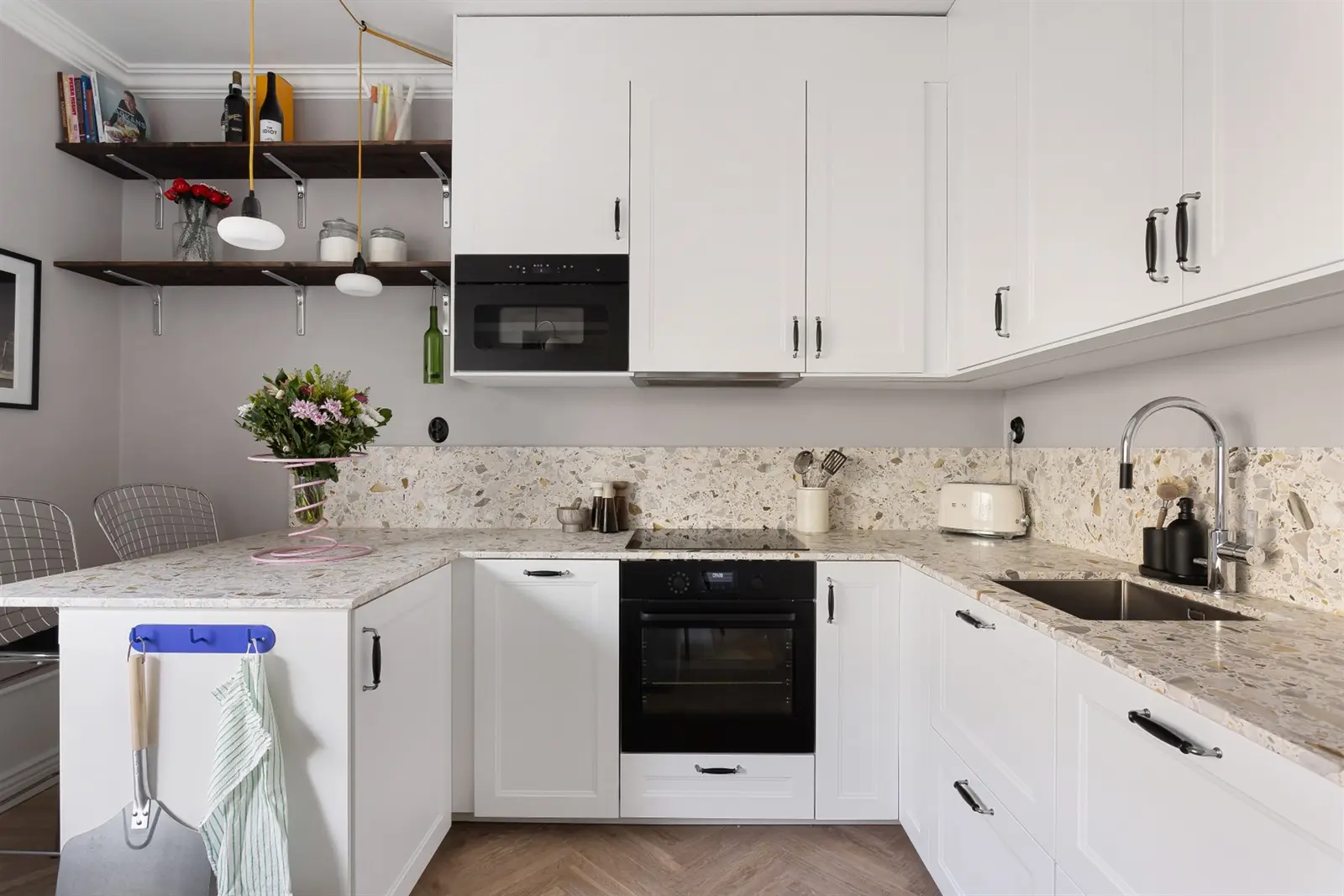Apartment, Kinnekullevägen 30, Stockholm. Photo 1 of 18