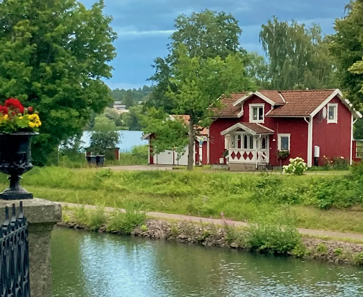 Fritidshus, Södra Kanalvägen 22, Motala. Bild 1 av 30