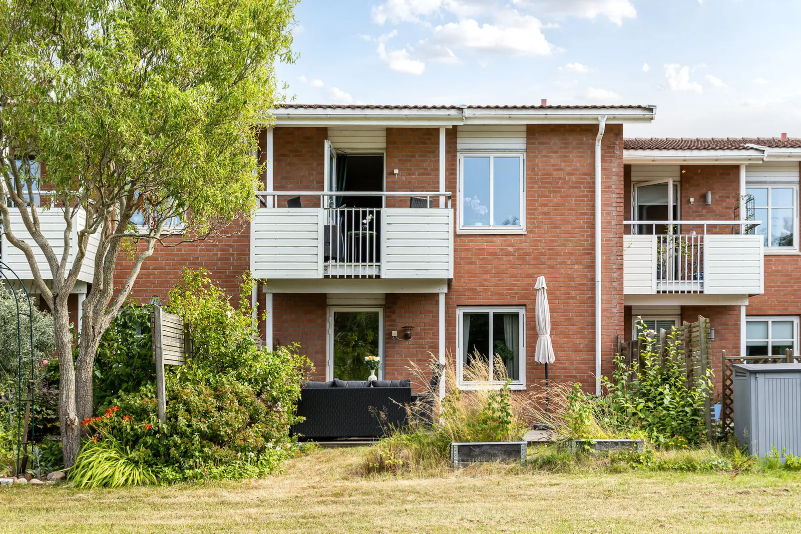 Lägenhet, Nejlikevägen 40. Bild 1 av 13
