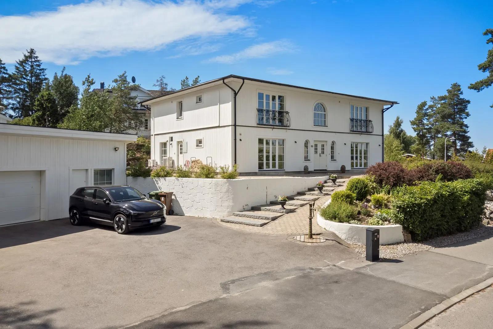 Villa, Hällmarksvägen 62/uthamravägen 31, Vallentuna. Bild 1 av 20