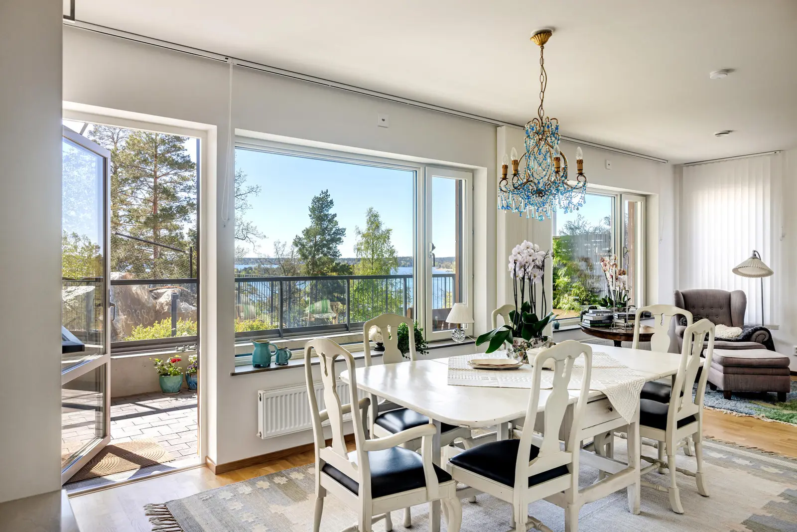 Lägenhet, Ferdinand Bobergs väg 15, Nacka. Bild 1 av 22