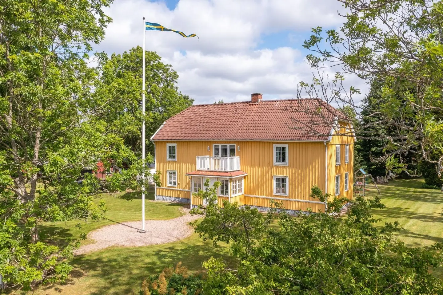 Lägenhet, Ullasjö Skepphult Myrledet, Svenljunga. Bild 1 av 35