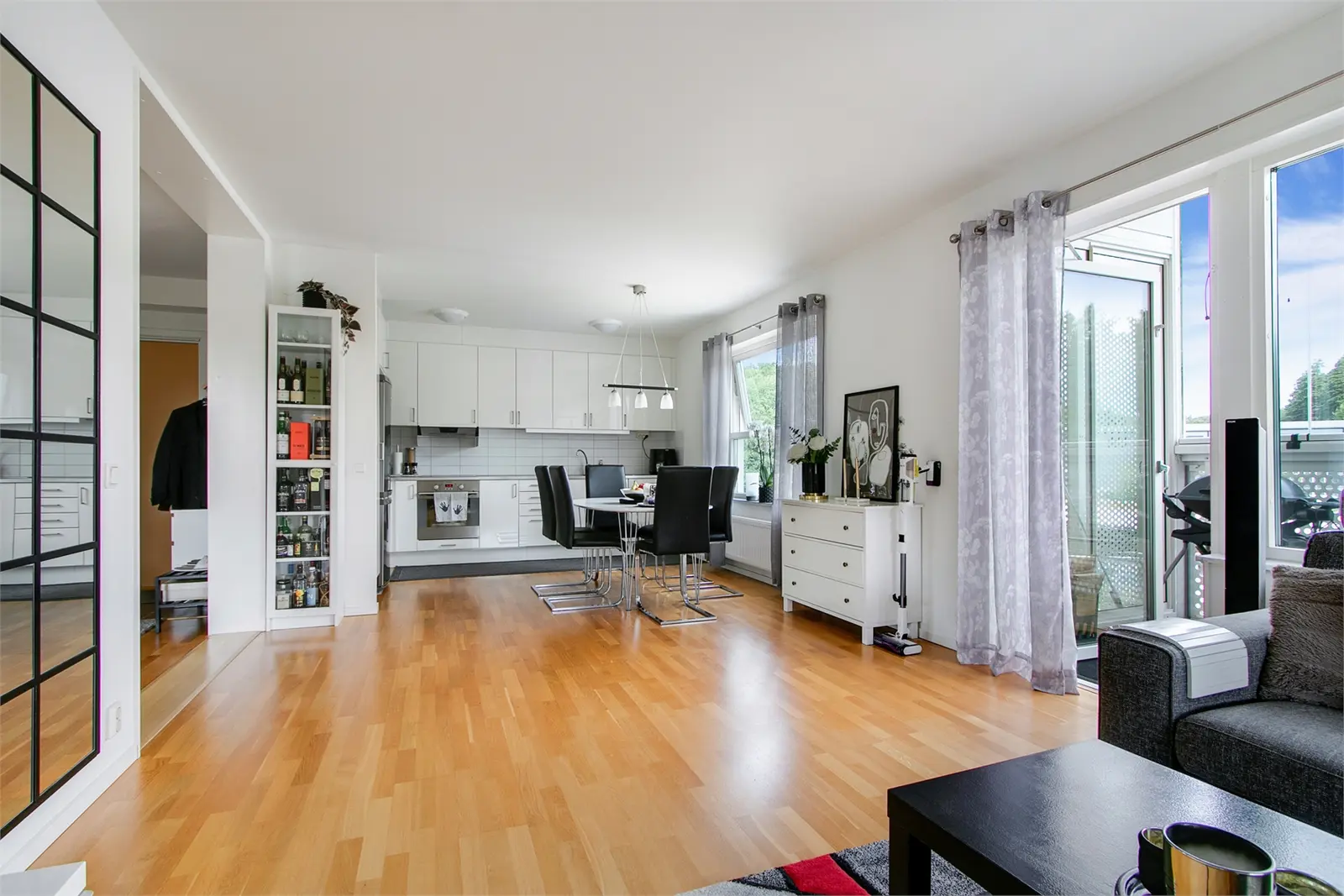Lägenhet, Trädgårdsmästarstigen 4 lgh 1204. Bild 1 av 25