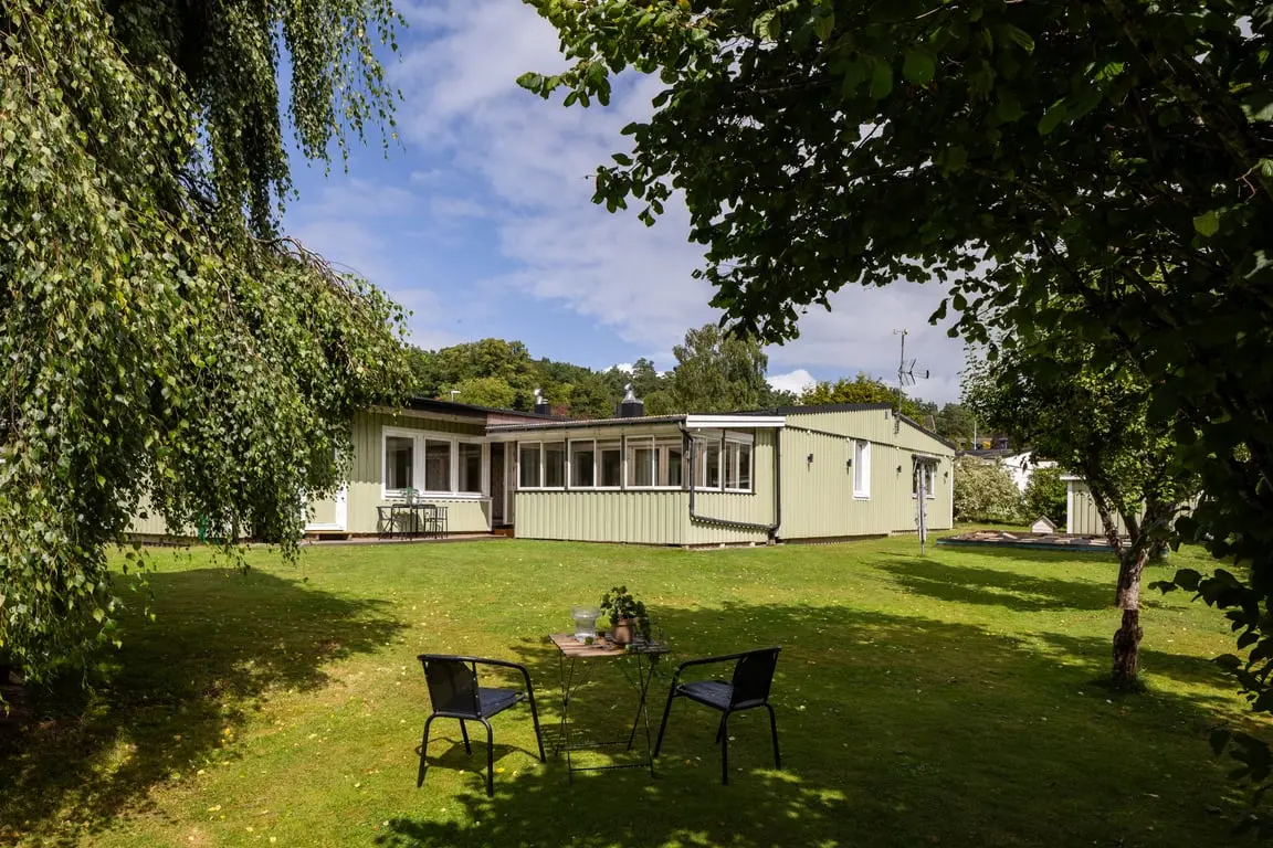 Villa, Humlegården 1, Lerum. Bild 1 av 3