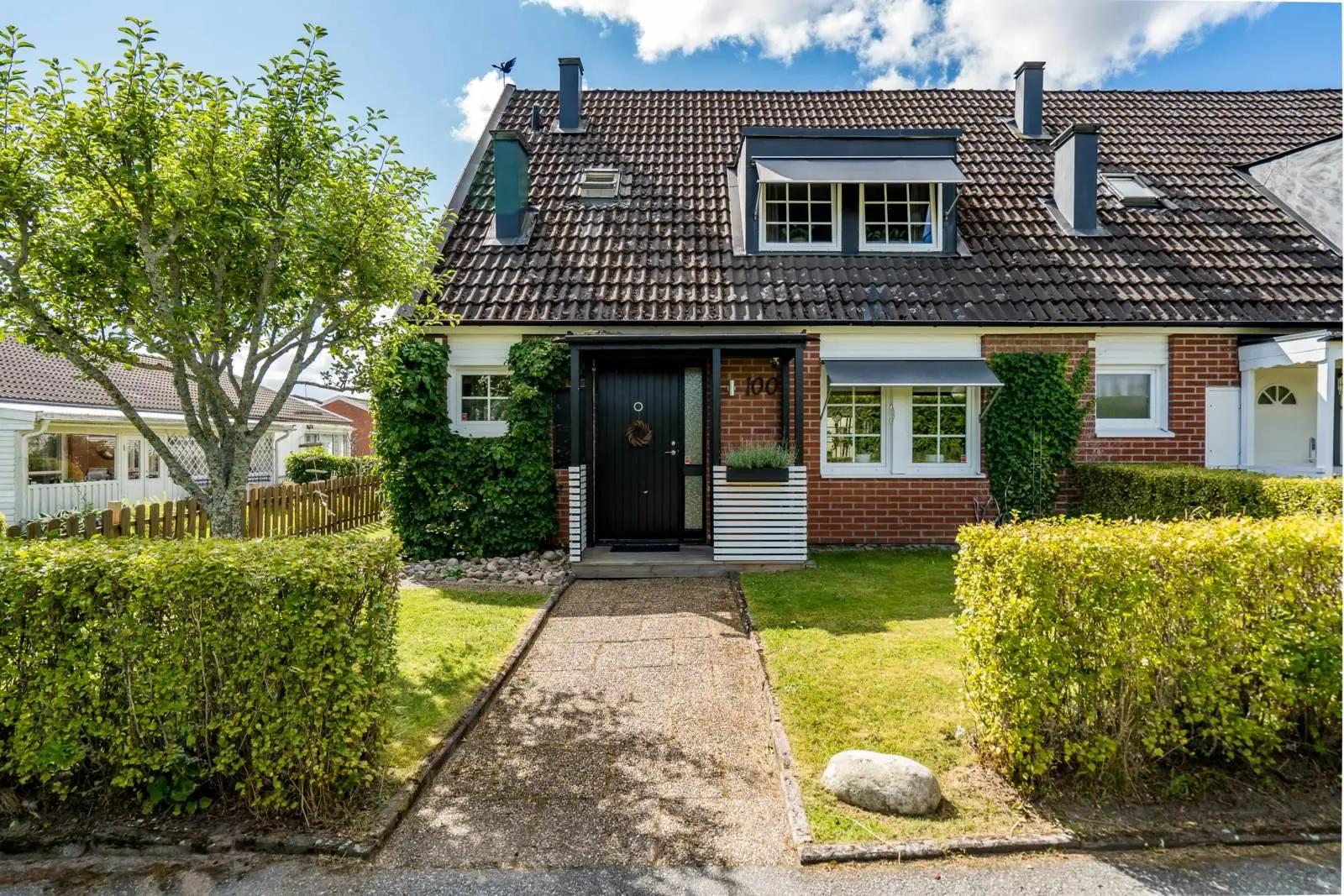 Semi-detached/terraced, Hägergatan 100, Kumla. Photo 1 of 2