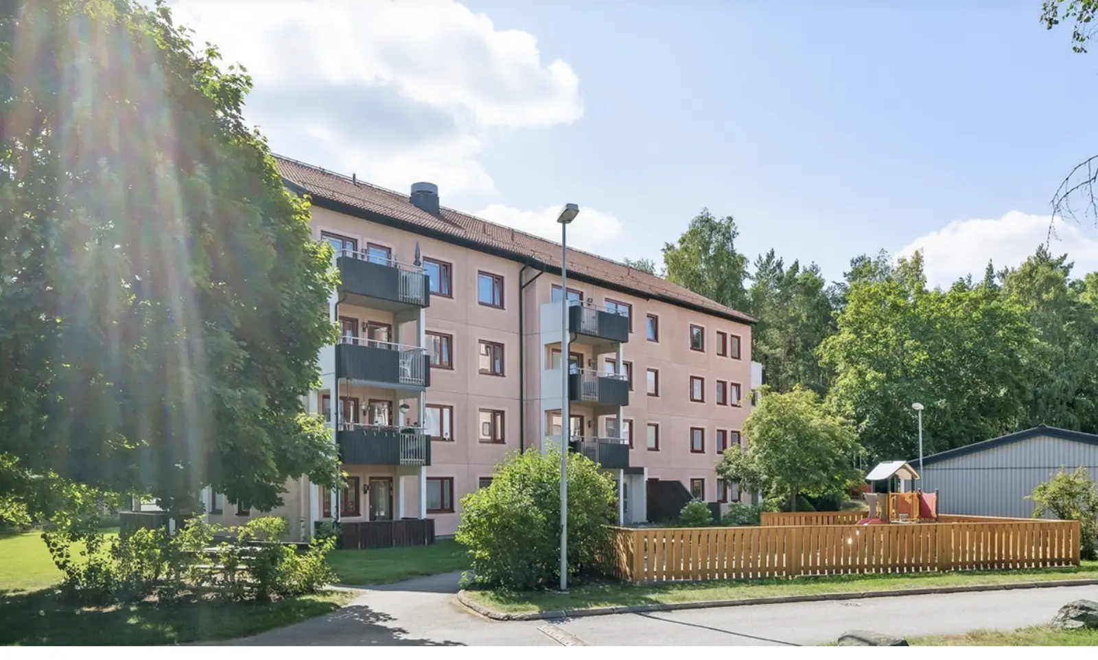 Bild 1 av 6 på Vallavägen 18