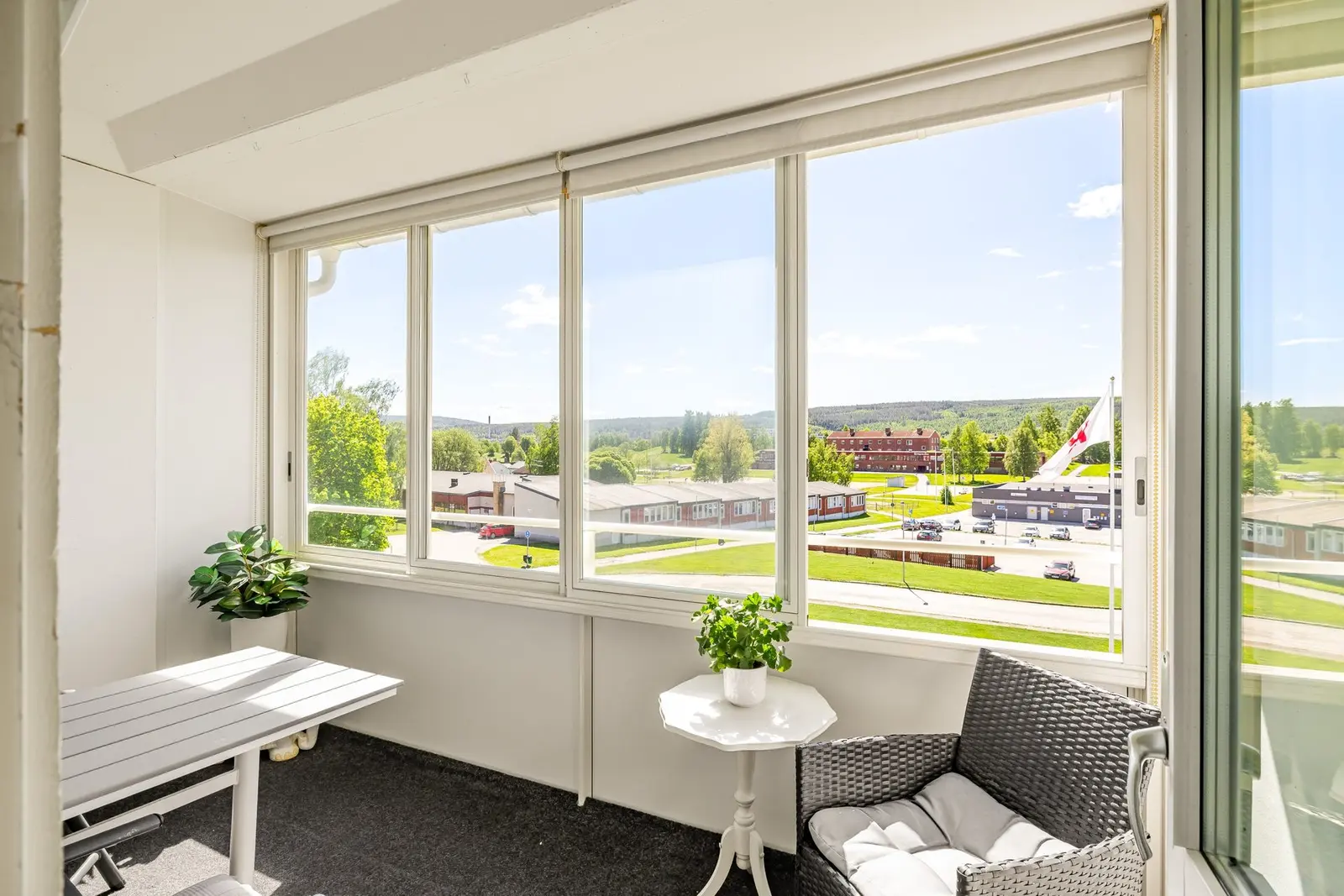 Lägenhet, Vikingavägen 45B, Sundsvall. Bild 1 av 24
