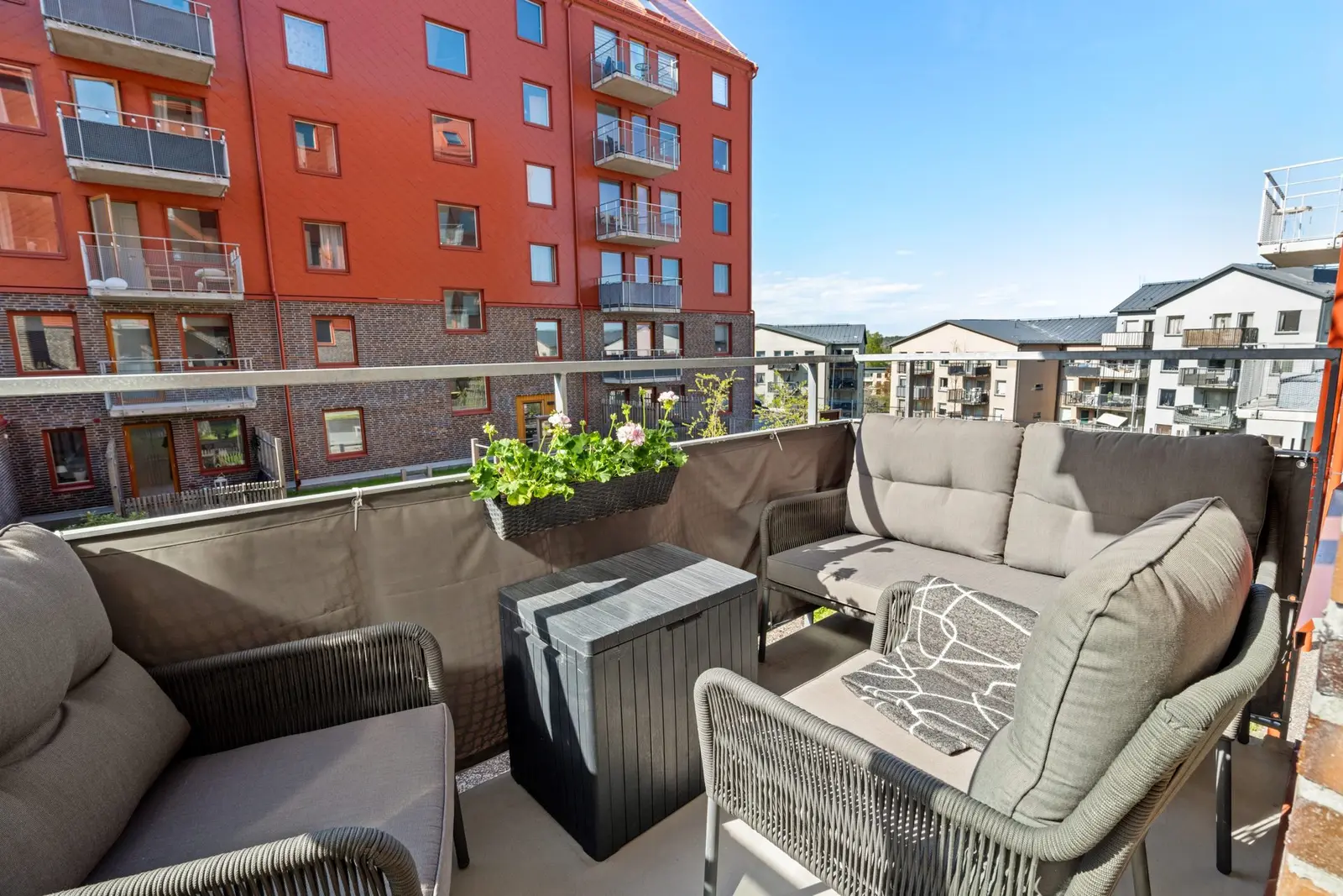 Lägenhet, Bollmorabacken 21, Tyresö. Bild 1 av 27