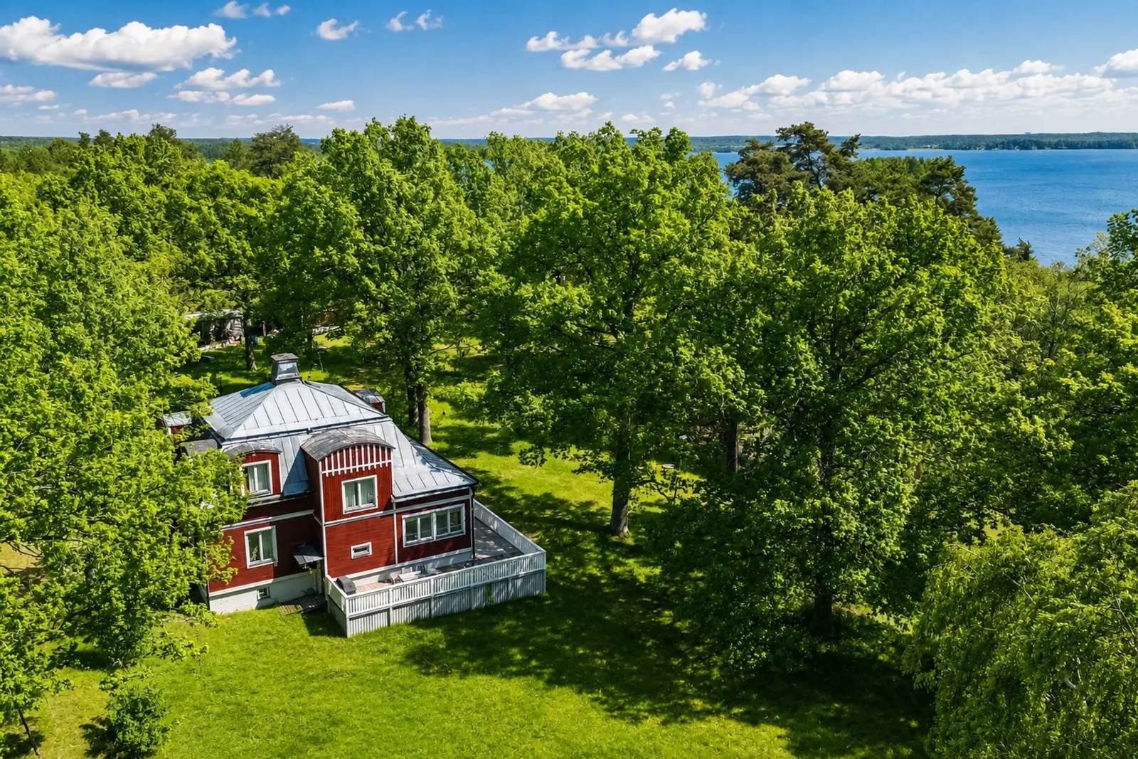 Villa, Ådövägen 55, Upplands-Bro. Bild 1 av 28