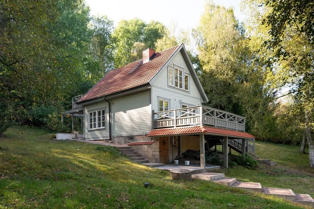 Bild 1 av 40 på Lidavägen 1B