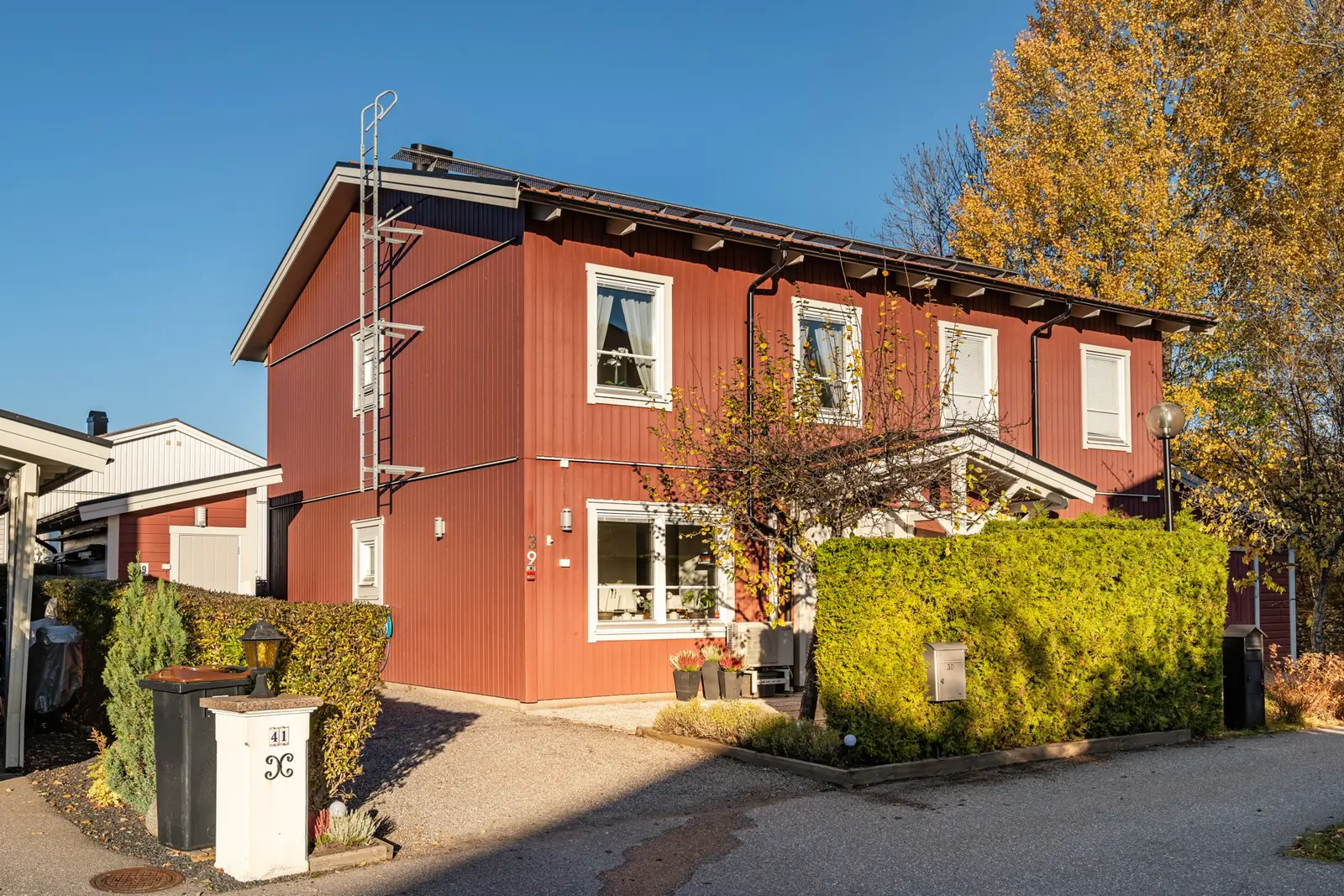 Image 1 of 40 of Gårdsvägen 39