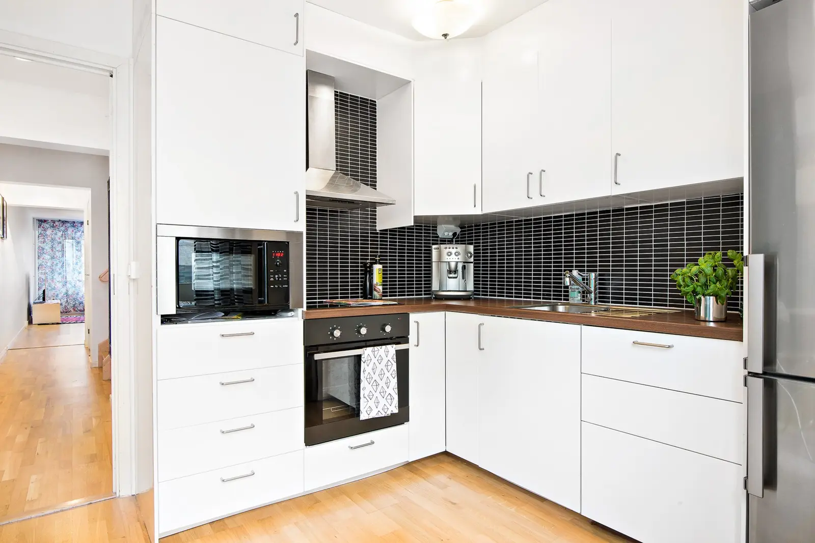 Lägenhet, Lötsjövägen 1 A, 2tr, Sundbyberg. Bild 1 av 24