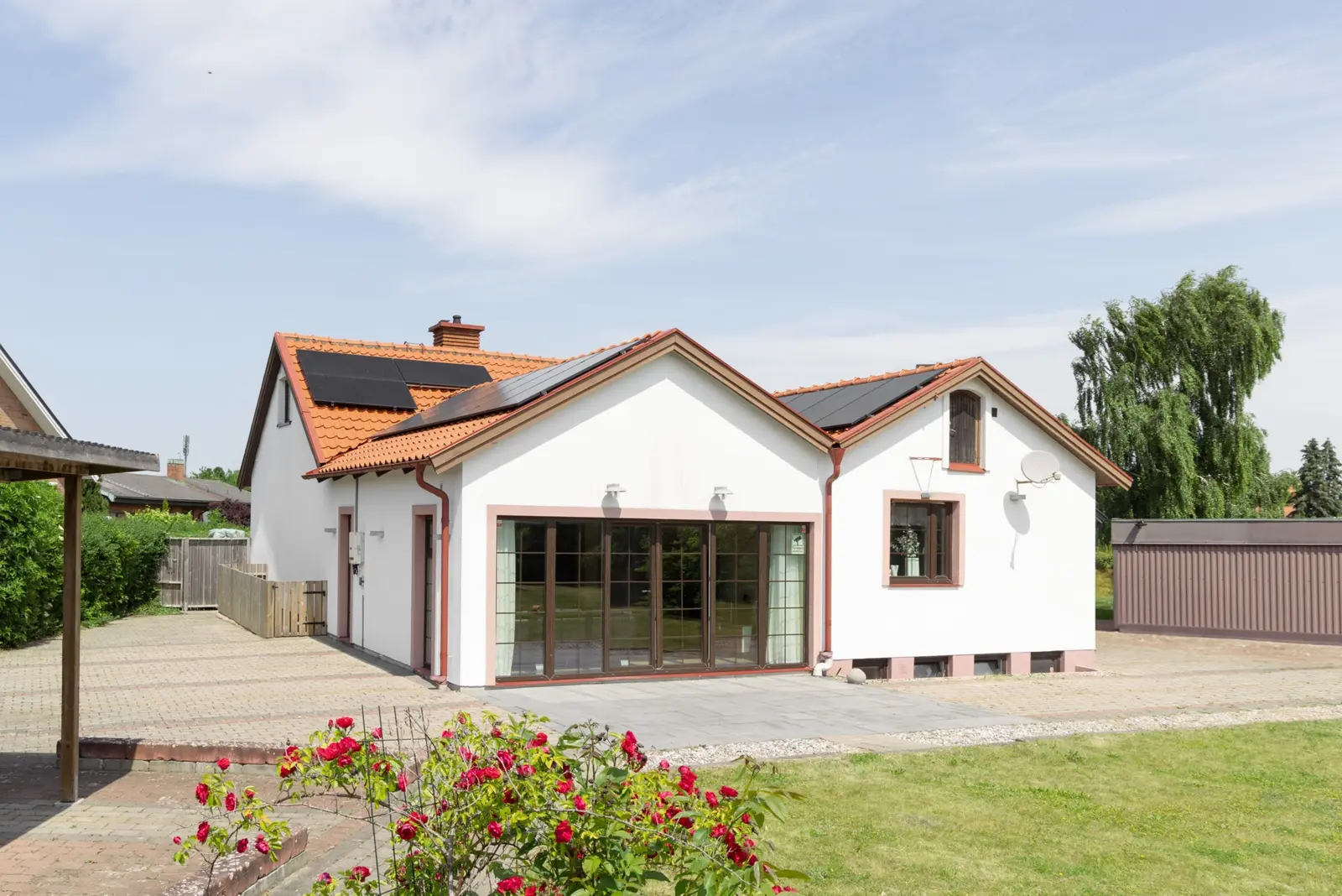 Villa, Lingongatan 35, Malmö. Bild 1 av 40