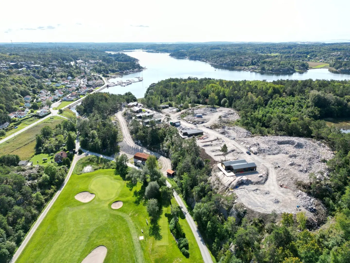 Fritidshus, Skutevikshöjden 9 (Hus 13), Tanumshede. Bild 1 av 51