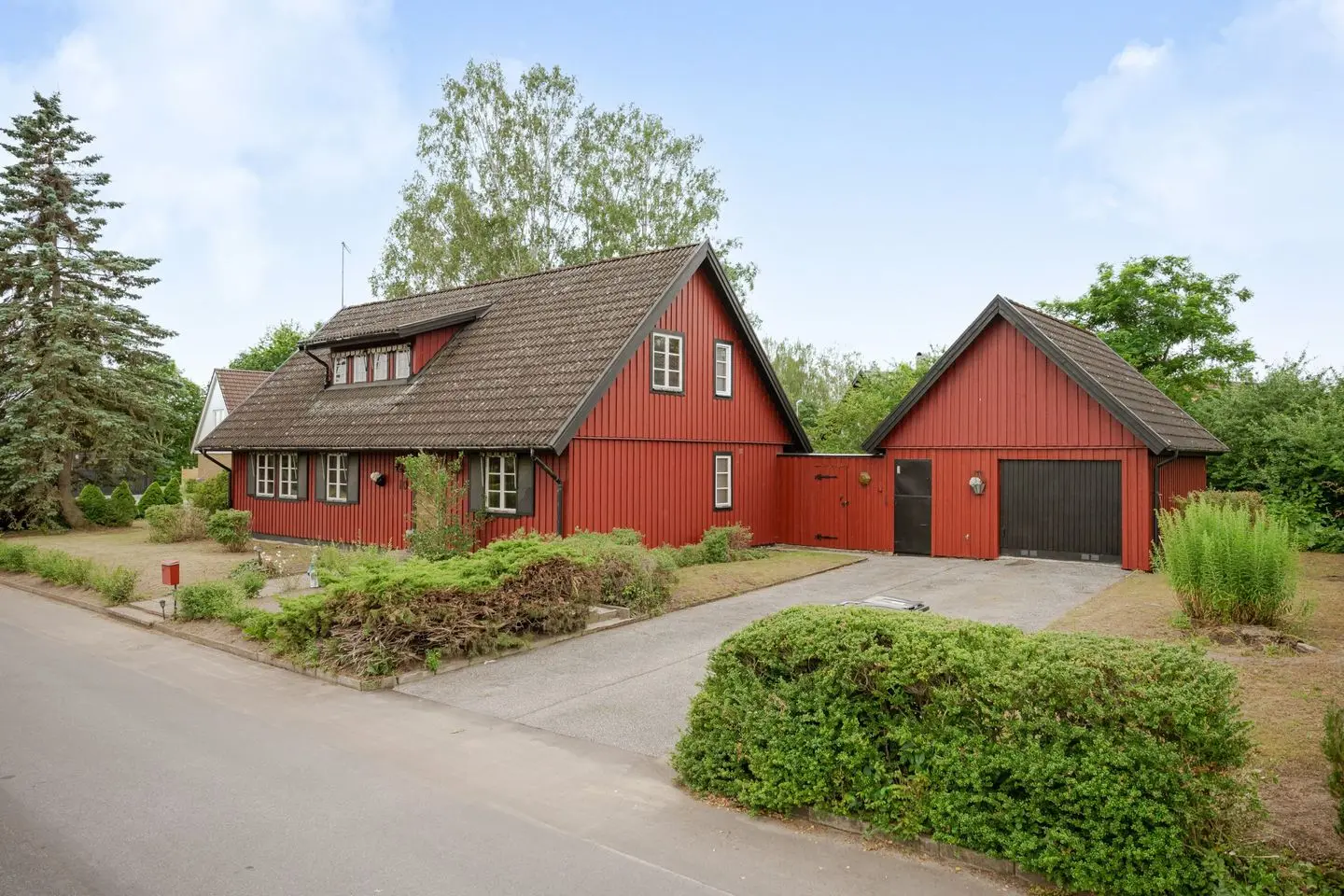 Image 1 of 29 of Kedjegatan 10