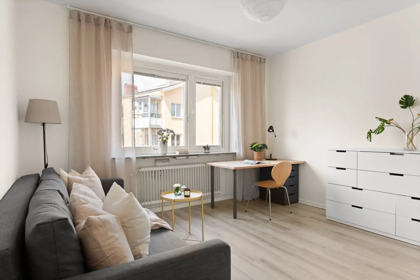 Lägenhet, Landsvägsgatan 1B, Karlskrona. Bild 1 av 20