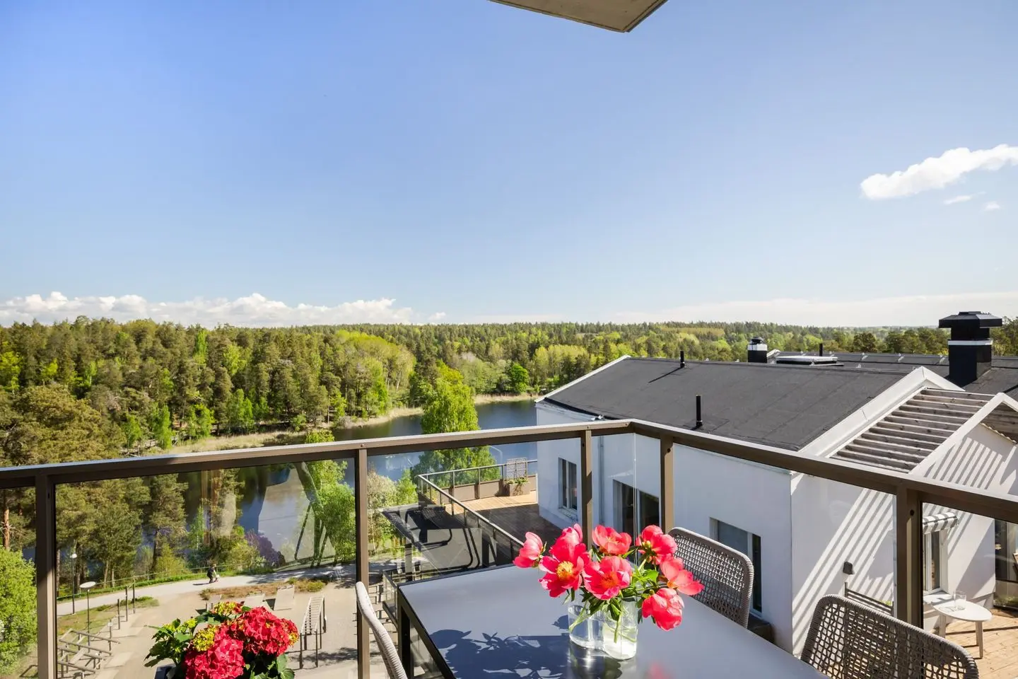 Lägenhet, Skogsbovägen 24, Värmdö. Bild 1 av 42