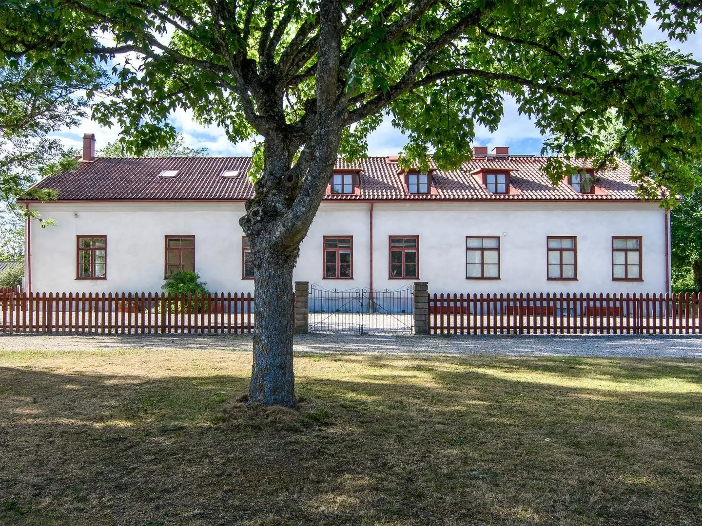 Bild 1 av 27 på Stenkumla Prästgården 302
