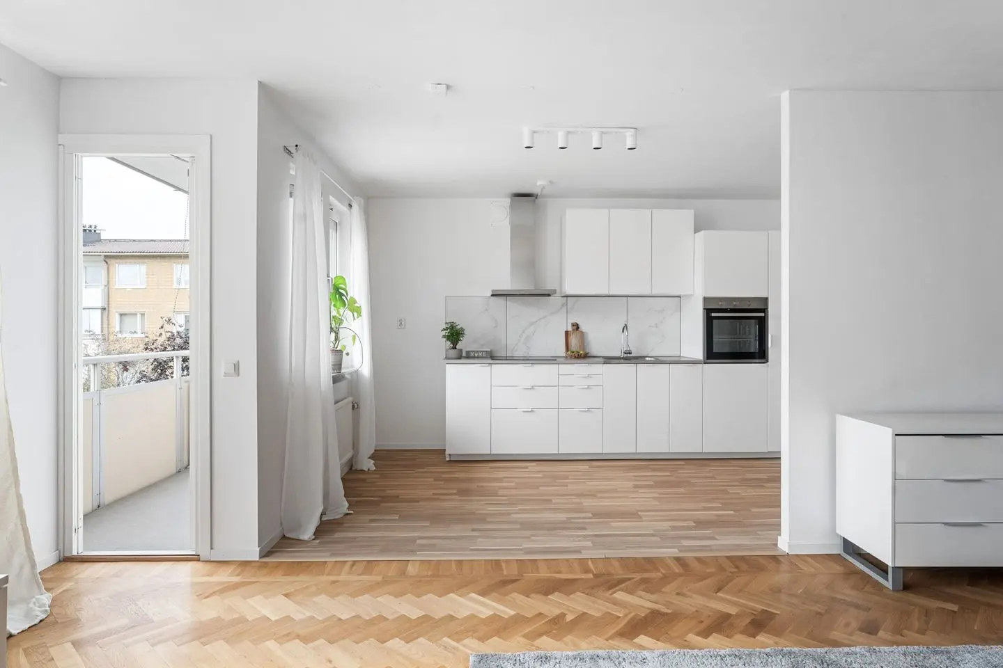 Lägenhet, Lågtrycksgatan 9, Göteborg. Bild 1 av 19