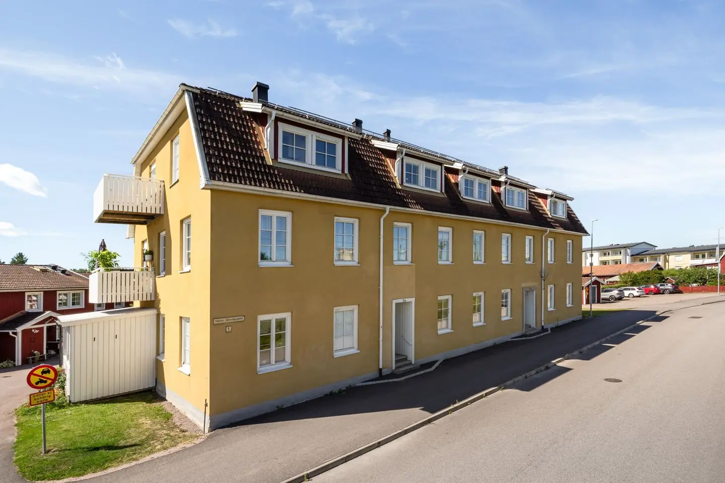 Bild 1 av 20 på Västra Järnvägsgatan 1A