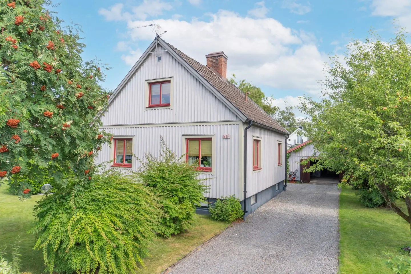 Bild 1 av 46 på Tallvägen 9