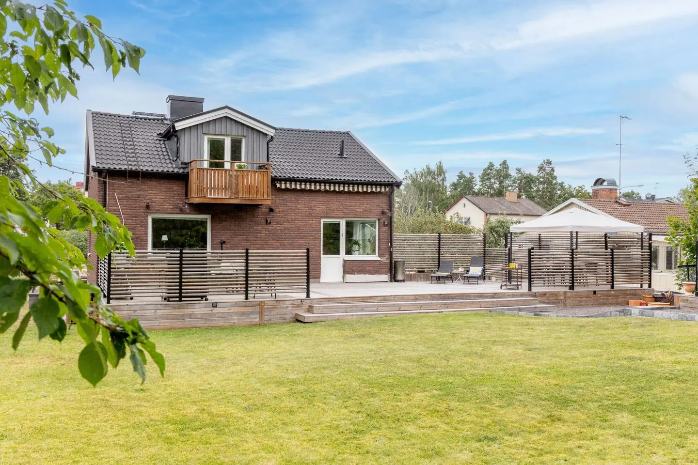 Villa, Idrottsvägen 27, Oskarshamn. Bild 1 av 58