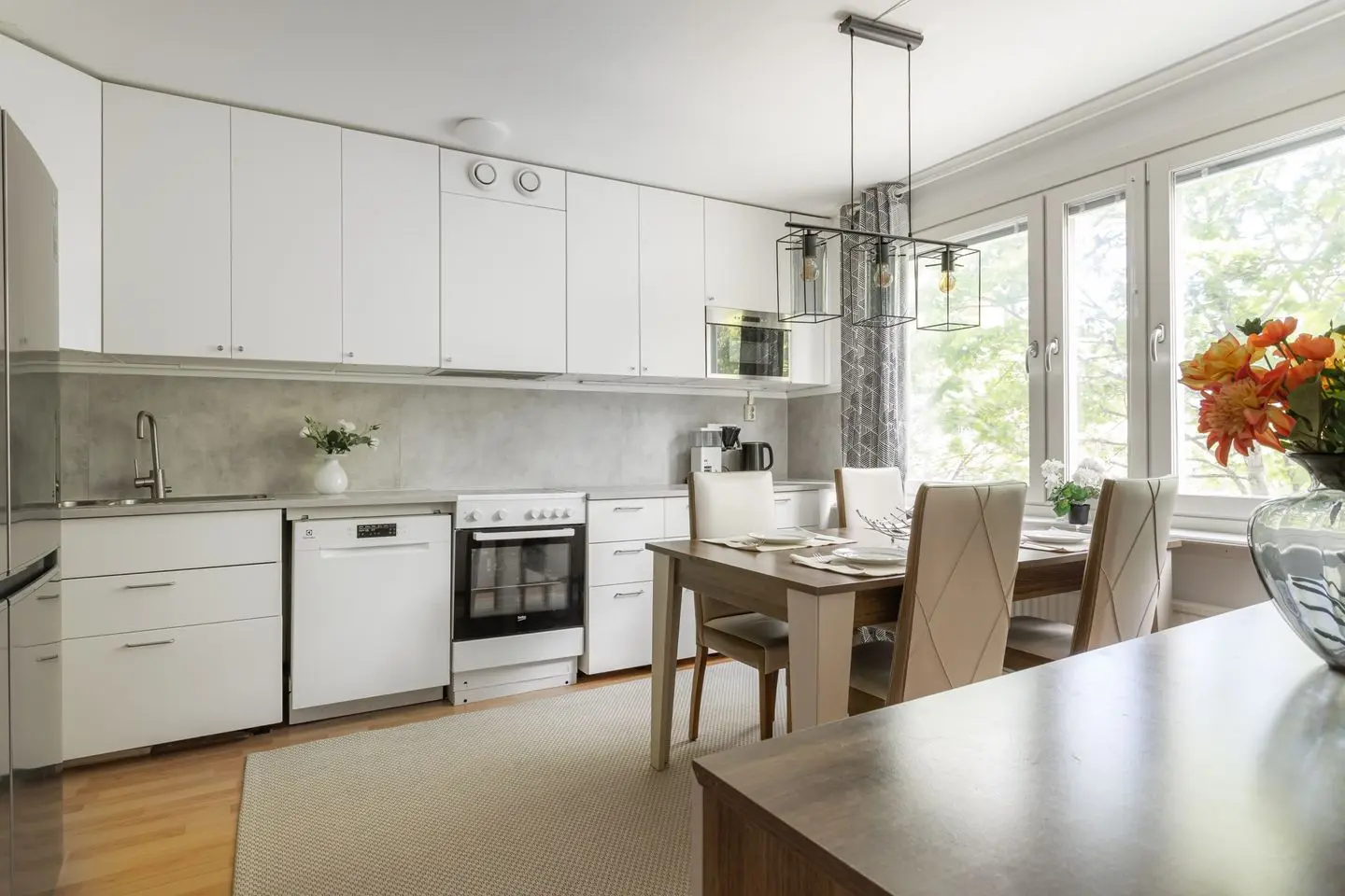 Lägenhet, Vänortsstråket 59A, Sollentuna. Bild 1 av 22