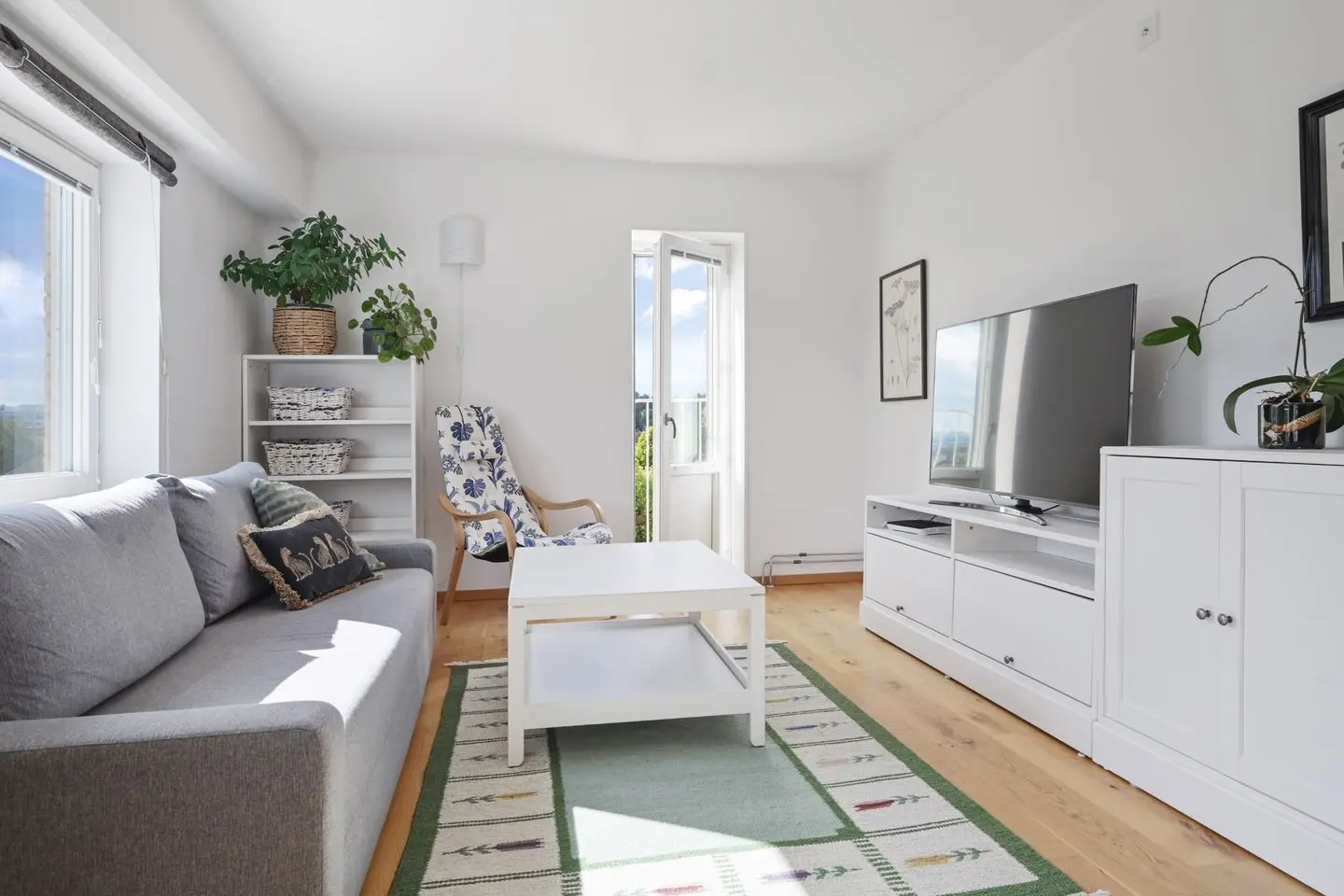 Lägenhet, Kvarnvägen 12, Upplands Väsby. Bild 1 av 31