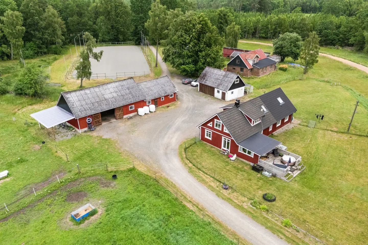 Gård, Stora Torsjö 3197 och 3198, Hässleholm. Bild 1 av 56