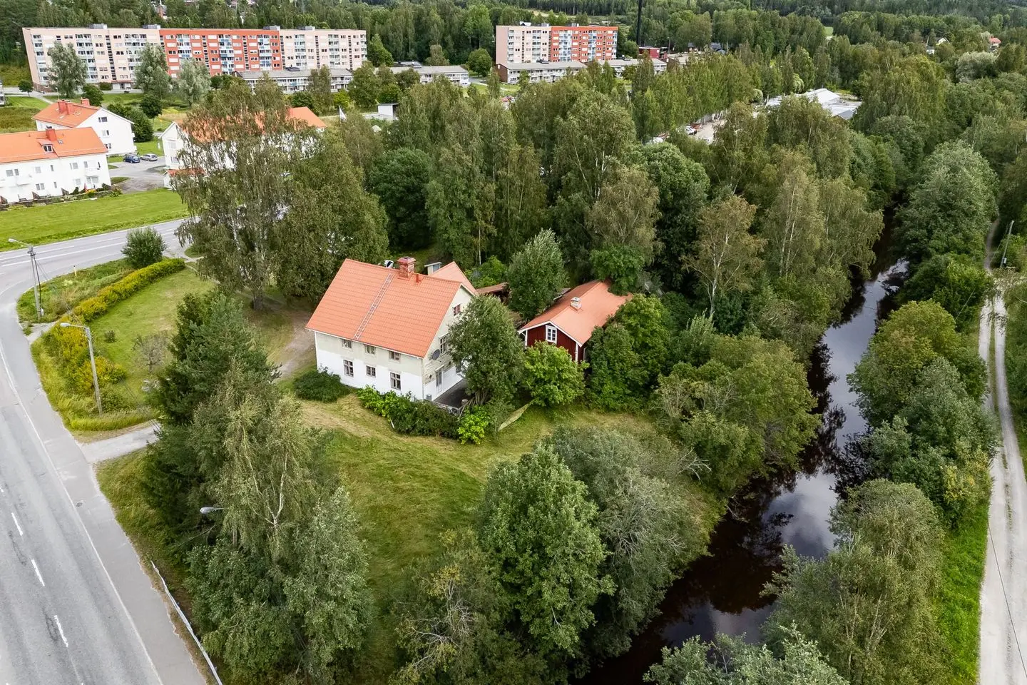 Villa, Västra vägen 125, Sundsvall. Bild 1 av 39