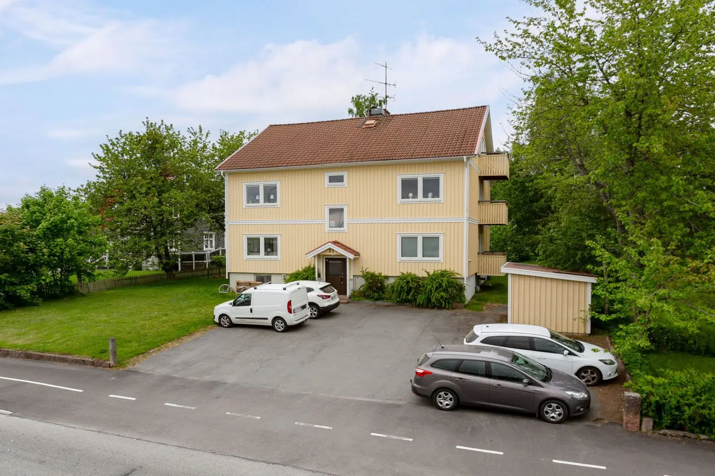 Bild 1 av 18 på Handskerydsvägen 37