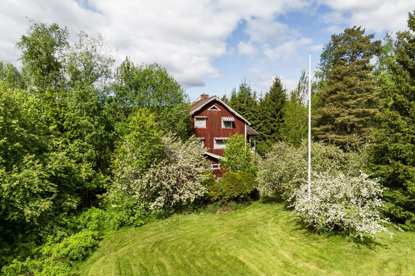 Villa, Snickarvägen 1, Falun. Bild 1 av 20